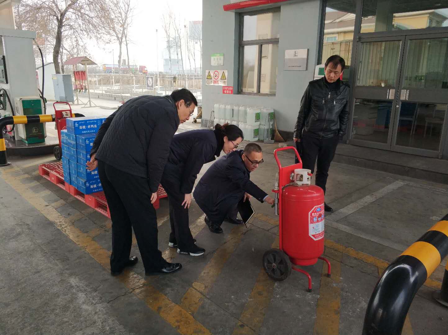 D:\邮箱里的稿件\安全2.jpg D:\邮箱里的稿件\安全2.jpg